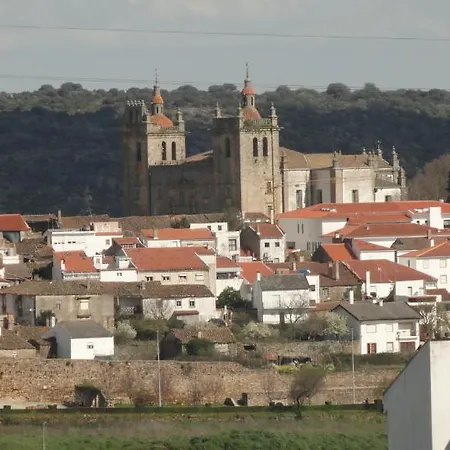 O Mirandes 3* Miranda do Douro